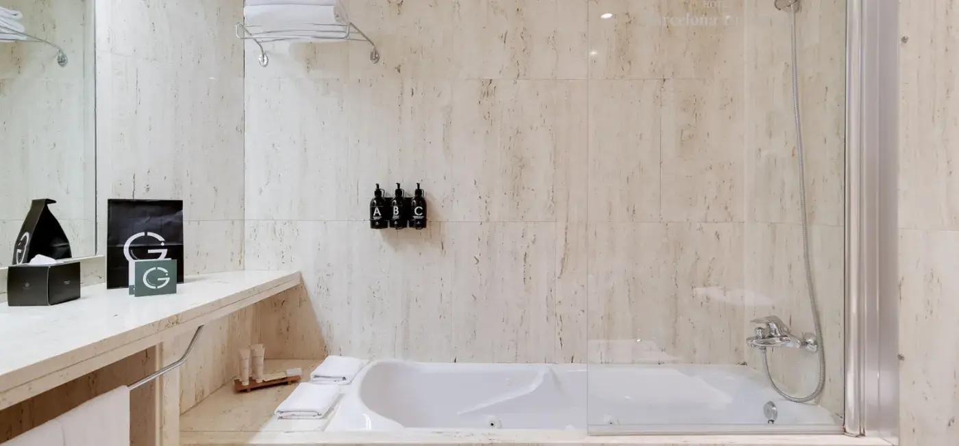Bathroom view of Barcelona Universal Hotel